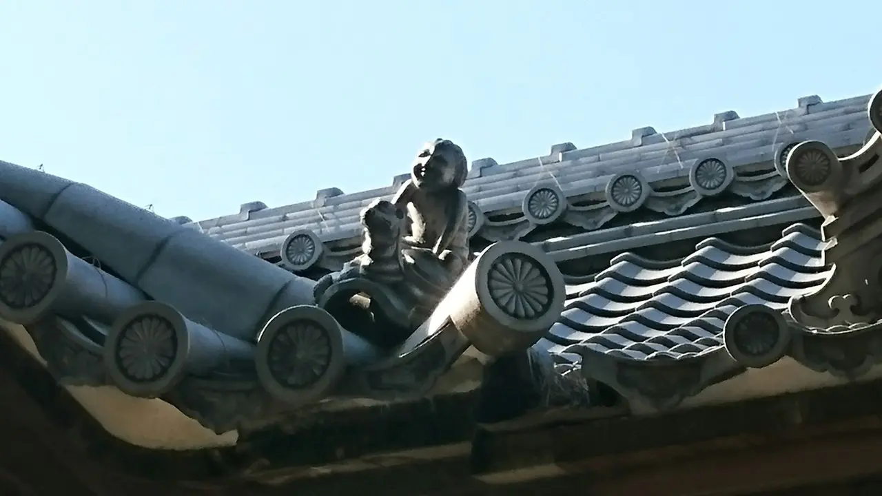 拝殿屋根留蓋　浦島太郎